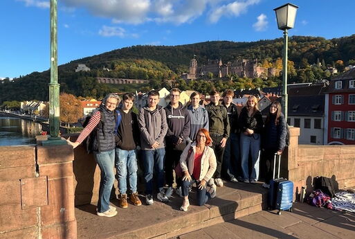 Gruppenbild auf der alten Brücke