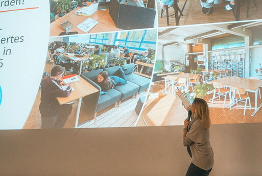 Scheckuebergabe-Schule_Social-4