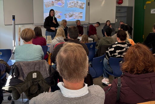 Abschluss was geht ab, der Weg ins Berufslebe Vortrag und Berichte von Schülerinnen und Schüler Bild 1